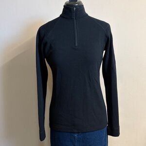 Ibex Quarter zip in black- has flaws